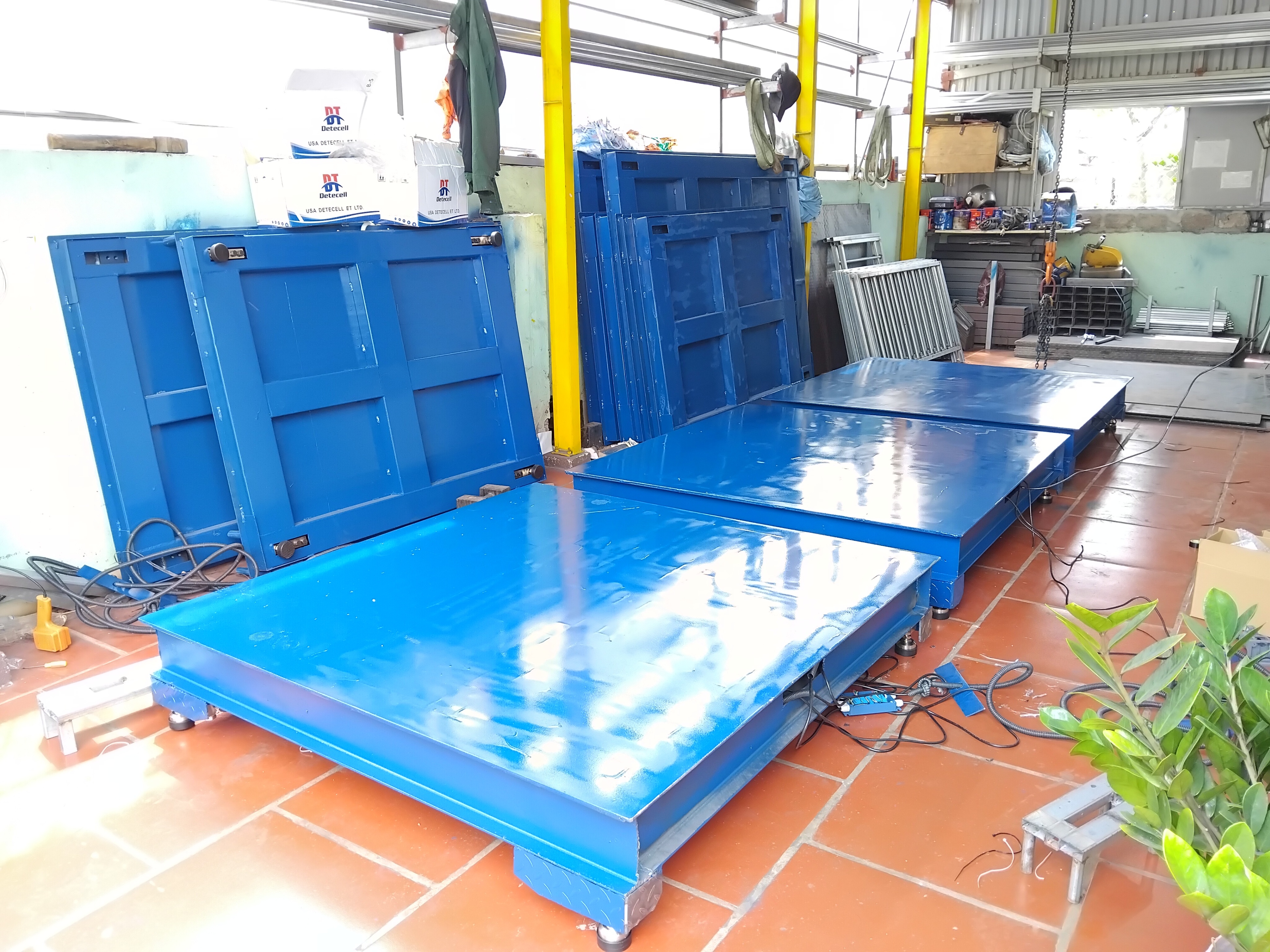 CÂN SÀN ĐIỆN TỬ 1,5M x 1,5M x 5 TẤN